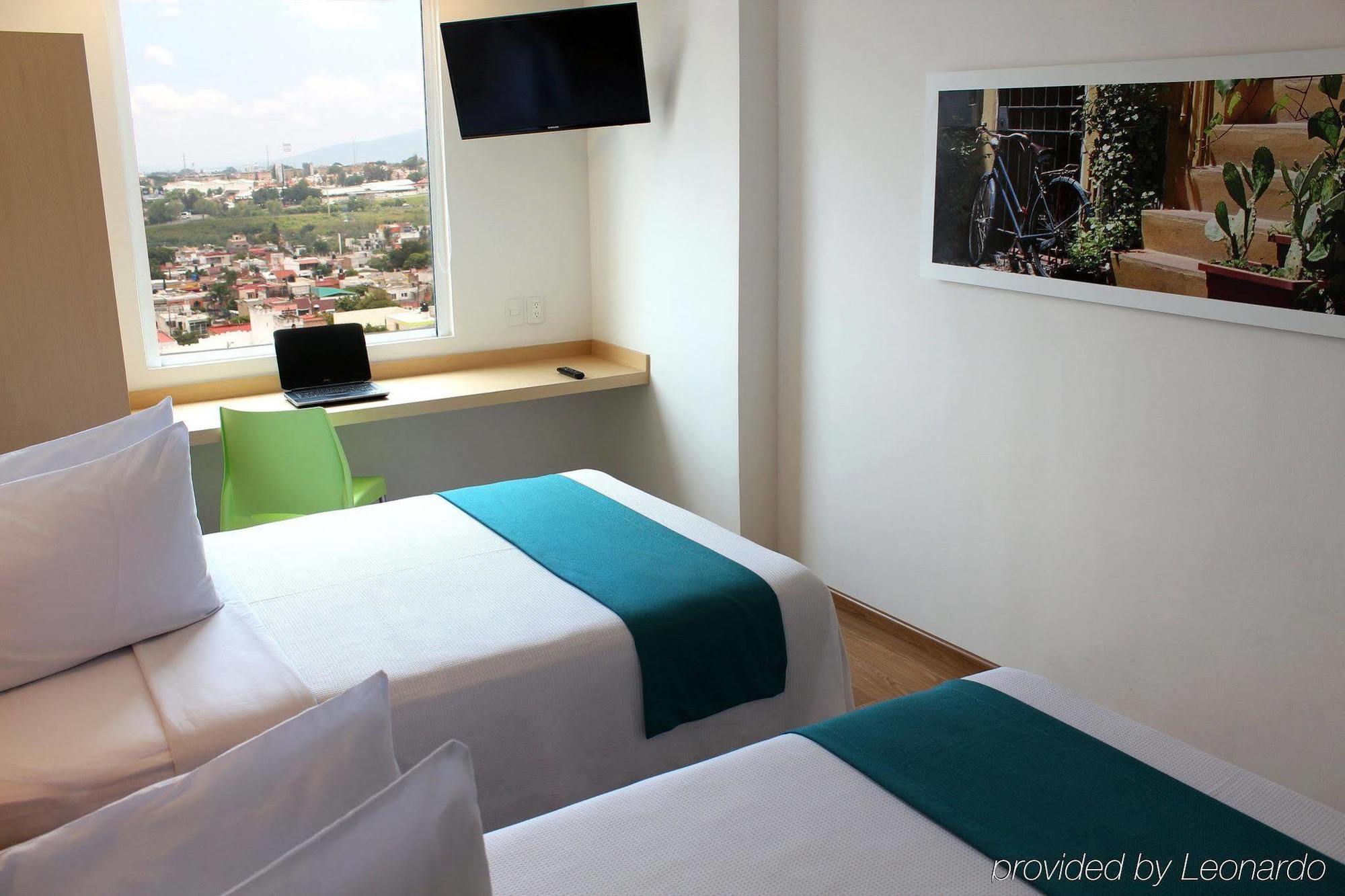 Hotel One Guadalajara Tapatio à Tlaquepaque Extérieur photo